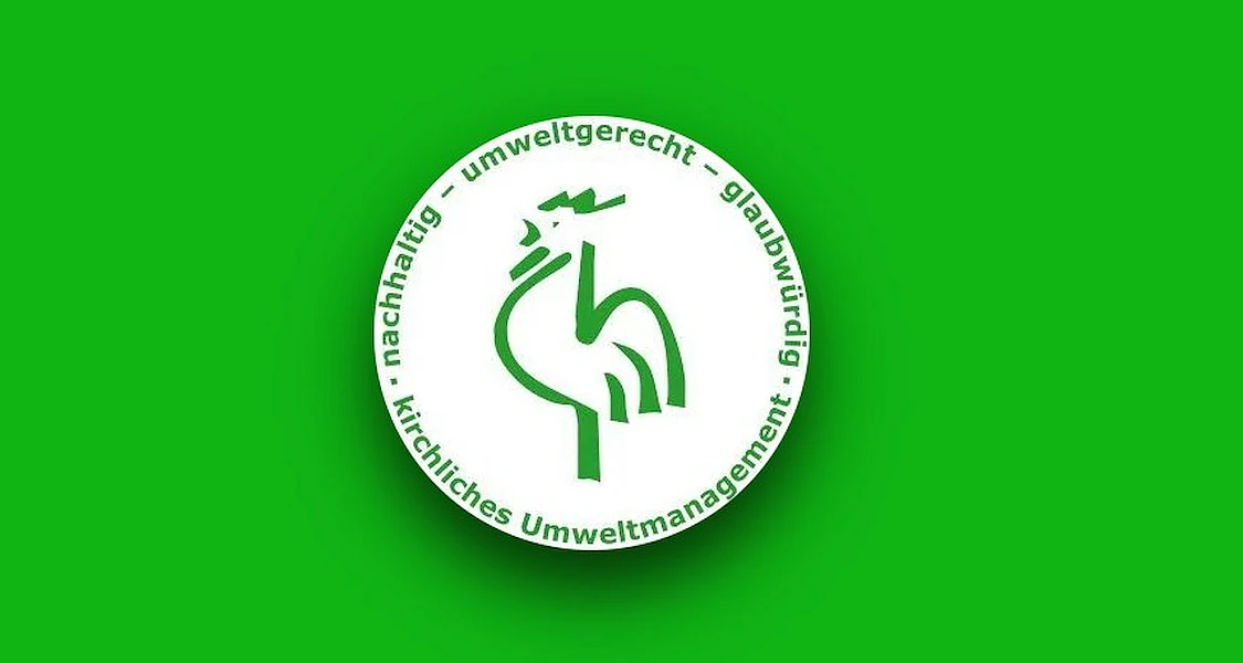 Das Logo des Grünen Gockel der Umweltarbeit in Bayern